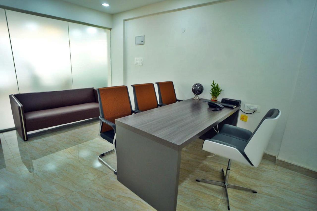 Yelahanka Hotel Sterling Inn Bangalore International Airport מראה חיצוני תמונה