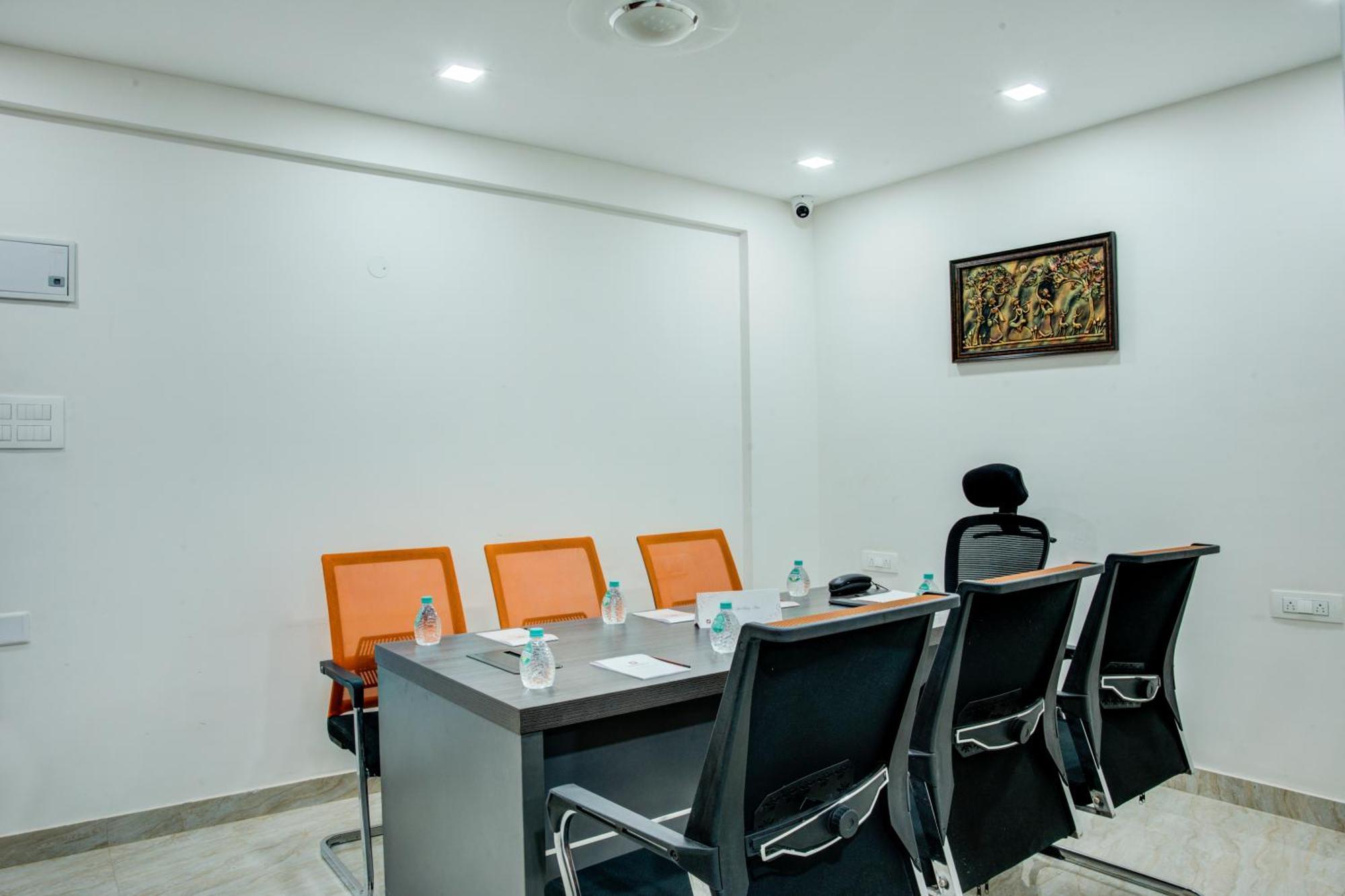 Yelahanka Hotel Sterling Inn Bangalore International Airport מראה חיצוני תמונה