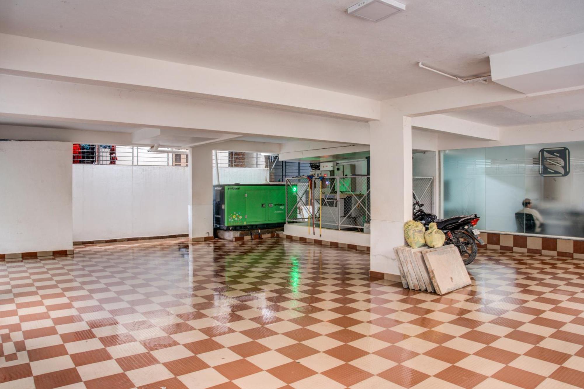 Yelahanka Hotel Sterling Inn Bangalore International Airport מראה חיצוני תמונה
